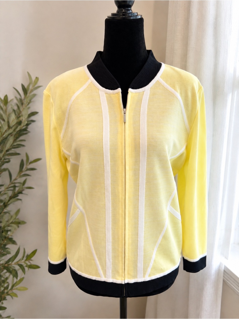 Ming Wang Yellow Knit Zip Front Jacket Cardigan Black Trim Women’s Medium